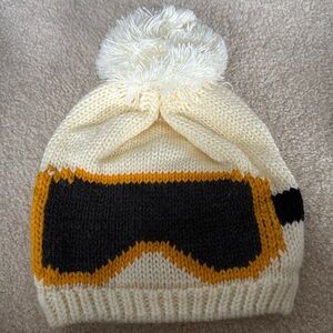 Ski goggle hat